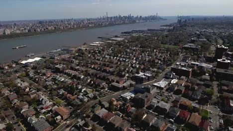 Cliffside-Park-NJ-Aerial-Flyover-Of-Homes-With-Manhattan-In-Background