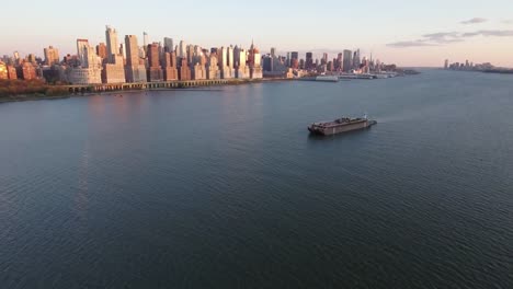 Sunset-Shot-With-Oil-Rig-Ship-On-Hudson-River-With-NYC-In-View