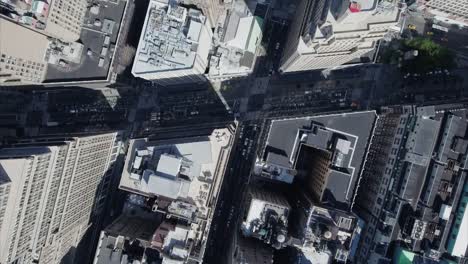 NYC-Antenne-Overhead-Schuss-des-Verkehrs-in-Midtown