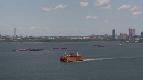 Aerial-shot-of-Staten-Island-Ferry-in-New-York-Harbor.