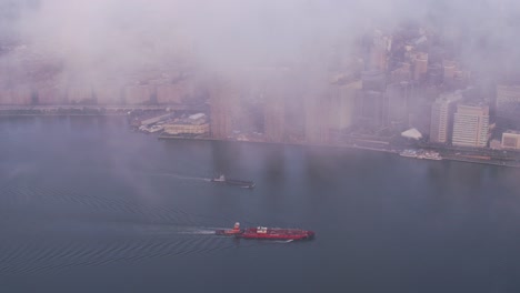 Luftaufnahme-der-Lastkähne-auf-dem-Hudson-River.