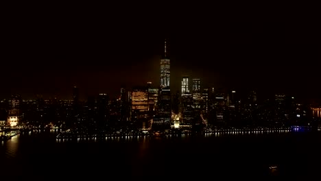 Nueva-York---bajo-Manhattan-Skyline-aéreos-en-la-noche