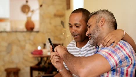 Feliz-pareja-Gay-hombres-homosexuales-Lgbt-personas-del-mismo-sexo-a-personas-besos