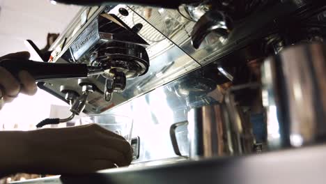 Making-fresh-espresso