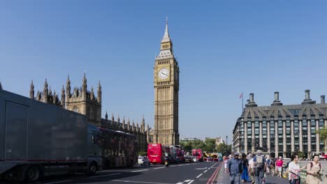 London,-Traffic-on-Westminster-bridge