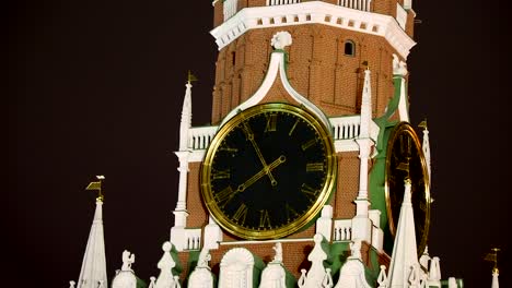 Gran-reloj-de-la-torre-Spasskaya-del-Kremlin.-Monumento-histórico-de-Moscú,-Rusia