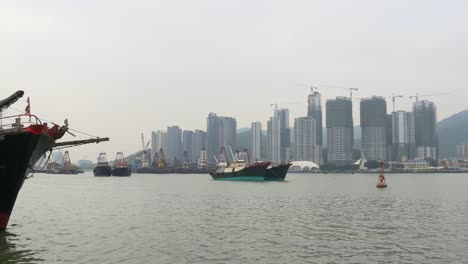 China-día-tiempo-Macao-ciudad-construcción-Bahía-lateral-nave-muelle-tráfico-panorama-4k