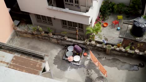 Woman-washing-clothes