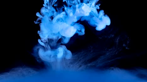 Blue-Ink-Colors-in-Water-Creating-Liquid-Art-Shapes