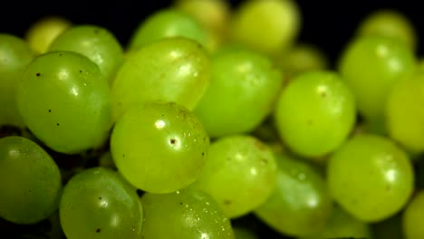 Berries-of-green-grapes-in-drops-of-water