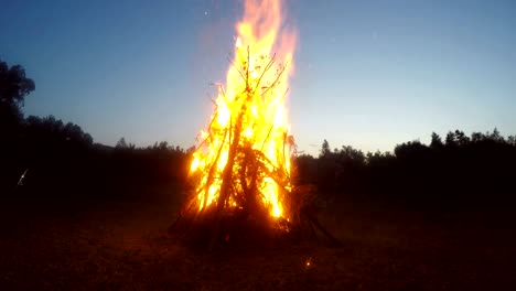 Burning-Lagerfeuer-