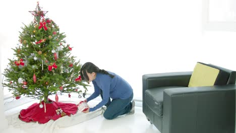 Mujer-embarazada-Preparados-para-Navidad