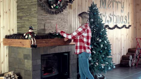 Chimenea-de-decoración-de-mujer-para-Navidad