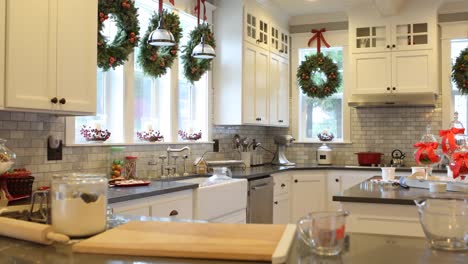 Kitchen-decorated-for-Christmas