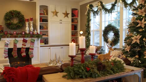 Interior-shot-of-home-decorated-for-Christmas