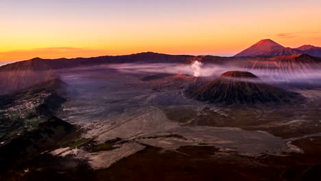 Bromo-Vulkan-Sunrise-Wahrzeichen-Natur-Reisen-Ort-Indonesien-4K-Zeitraffer-(Pan-erschossen)