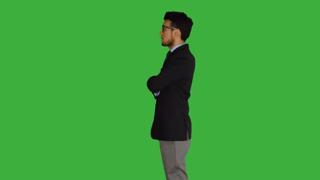 Junge-asiatische-Mann-auf-Greenscreen-Hintergrund-isoliert.-Porträt-des-Kaufmanns,-Geschäftsideen-Strategie-darstellt.-Professionelle-Lifestyle-erschossen.