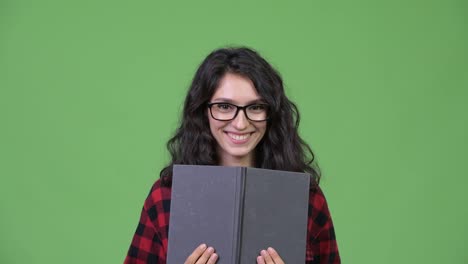 Joven-empresaria-hermosa-cara-con-libro