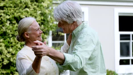 Encantadora-Pareja-de-ancianos-baile