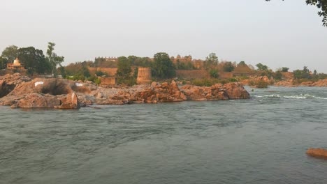 Palacio-de-Orchha,-Madhya-Pradesh,-famoso-destino-en-la-India.