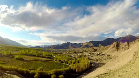 Tiempo-lapso-aérea-Leh-Ladakh,-India