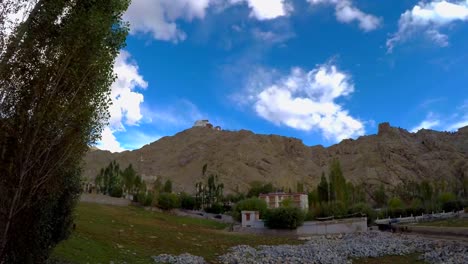 Tiempo-lapso-antena-Leh-Ladakh-ciudad,-India