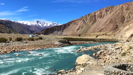 View-Point-On-Khadung-La-Road-,-Leh-Ladakh-,-INdia