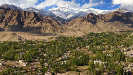 Antenne-Leh-Ladakh-Town,-Indien