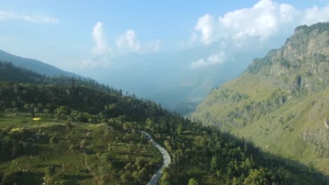 Straße-im-Himalaya-Gebirge.-Spiti-Valley,-Himachal-Pradesh,-Indien