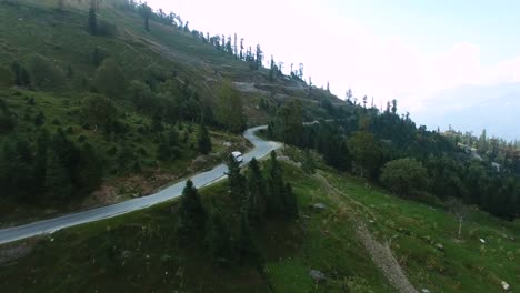 Road-in-mountains-Himalayas.-Spiti-Valley,-Himachal-Pradesh,-India