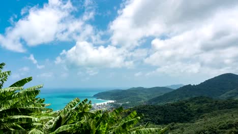 4K-Zeitraffer-der-Insel-Phuket-mit-Himmel-und-Wolken-in-der-Sommersaison