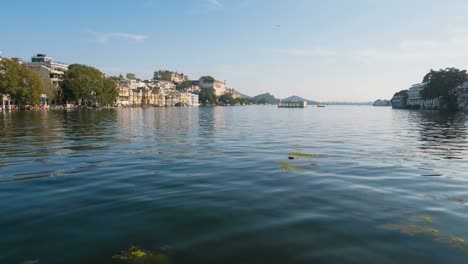 Lapso-de-tiempo-Udaipur,-ciudad-de-Rajasthán,-la-India,-al-atardecer