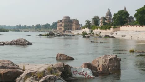 Cenotaphs-at-Orchha,-Madhya-Pradesh,-famous-travel-destination-in-India.