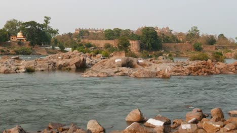 Palacio-de-Orchha,-Madhya-Pradesh,-famoso-destino-en-la-India.