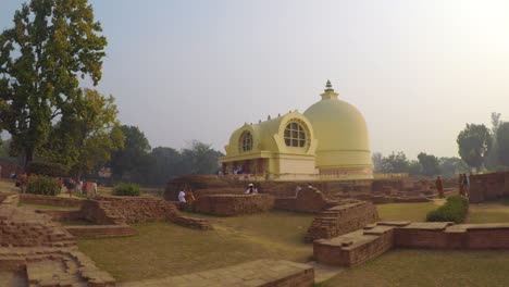 Parinirvana-Stupa,-Kushinagar-District,-Indien