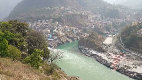 Devprayag-sangam-de-Alaknanda-y-Bhagirathi