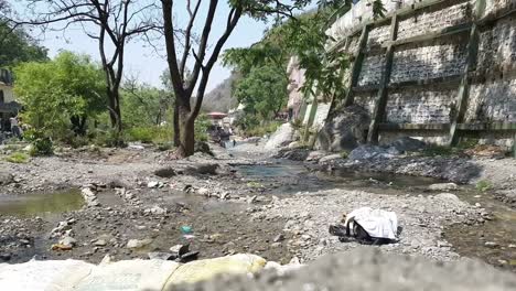 Sahastradhara-sulphur-water-spring