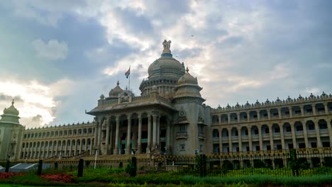 Vidhana-Soudha-Karnataka-Gesetzgebungsgebäude-Zeitraffer