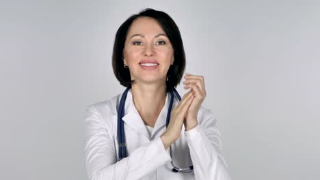 Portrait-of-Applauding-Lady-Doctor,-Clapping