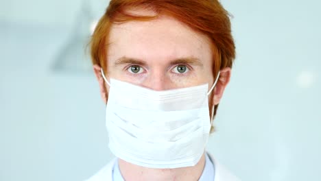 Close-Up-of-Redhead-Reseach-Scientist,-Doctor-in-Mask