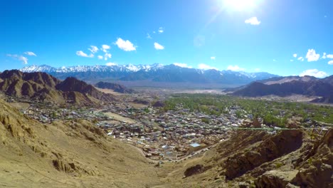 Time-Lapse-Antenne-Leh-Ladakh-Town,-Indien