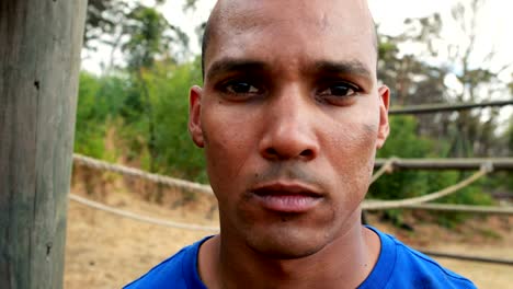 Portrait-of-fit-man-during-obstacle-course