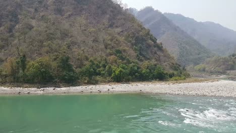 Río-de-ganga-en-Uttarakhand