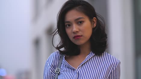Retrato-de-joven-mujer-asiática-lenta,-4k