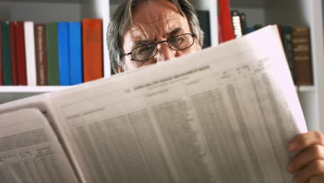 Senior-man-reading-newspaper