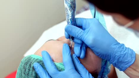 Microblasting-procedure,-eyebrow-tattooing