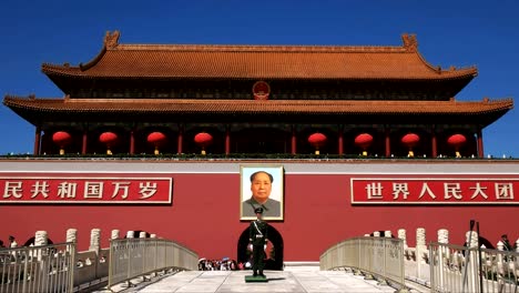 police-officer-stands-on-duty-at-the-forbidden-city,-tiananmen-square