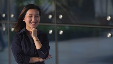 Portrait-of-Happy-Young-asian-woman-smile-at-camera-in-Slow-Motion,-4k