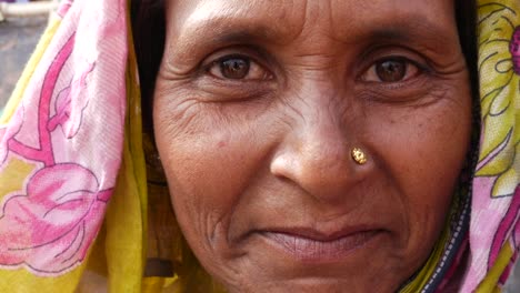 Retrato-de-mujer-India