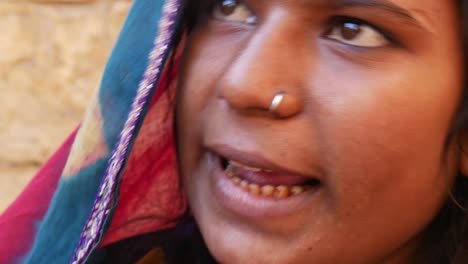 Indian-gypsy-girl,-Jaisalmer,-India